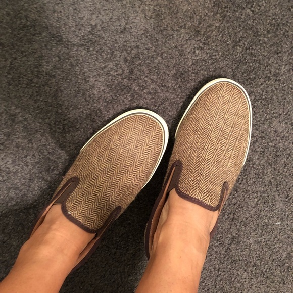 GAP Shoes - Gap sneakers size 5 kids